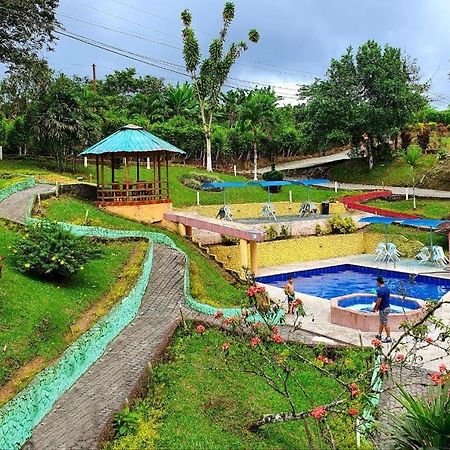 Hosteria Kasadasa Santo Domingo de los Colorados Eksteriør bilde
