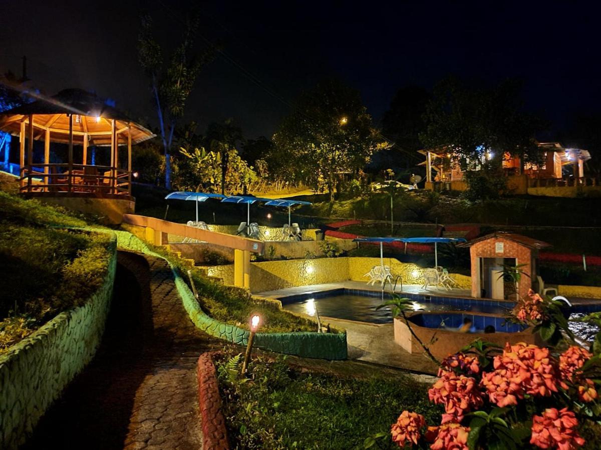 Hosteria Kasadasa Santo Domingo de los Colorados Eksteriør bilde