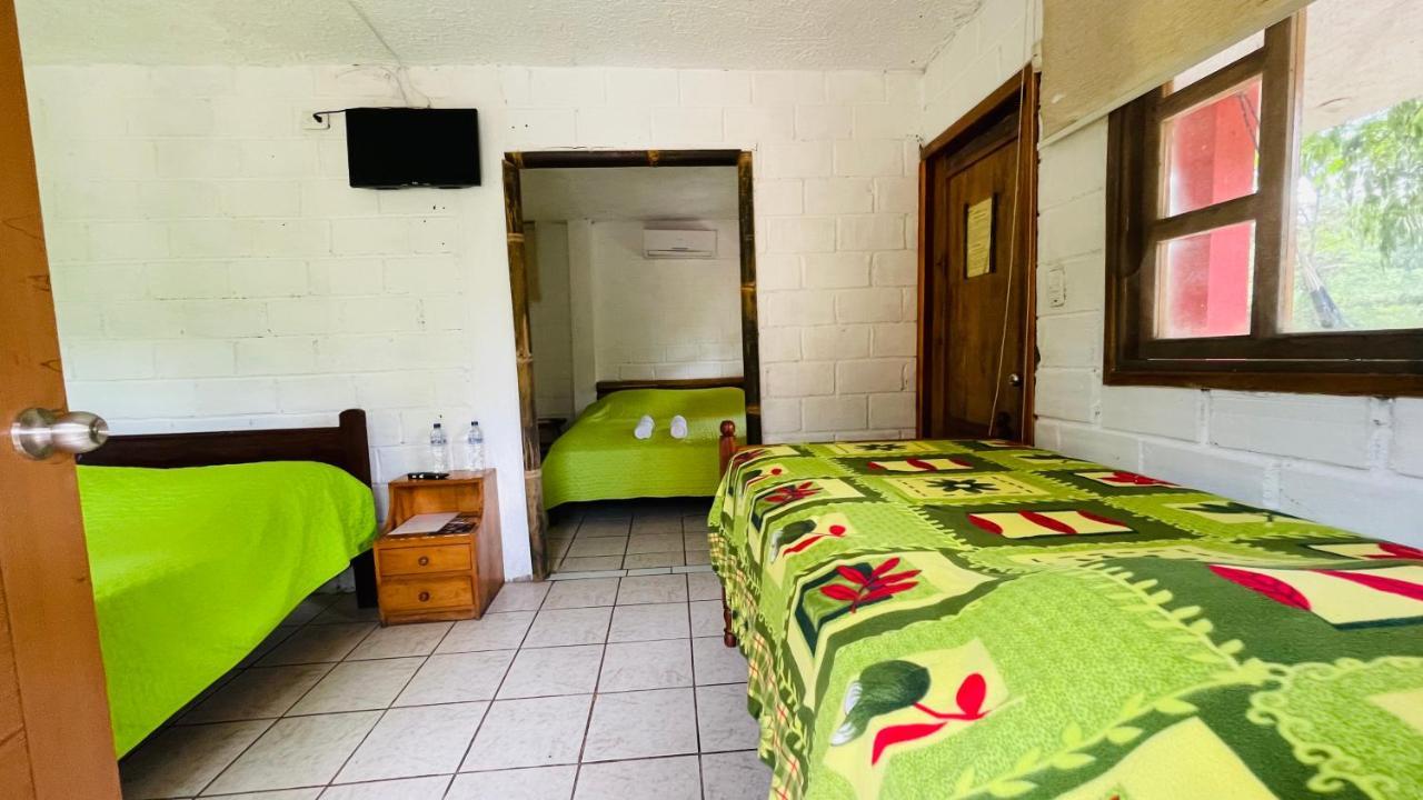 Hosteria Kasadasa Santo Domingo de los Colorados Eksteriør bilde