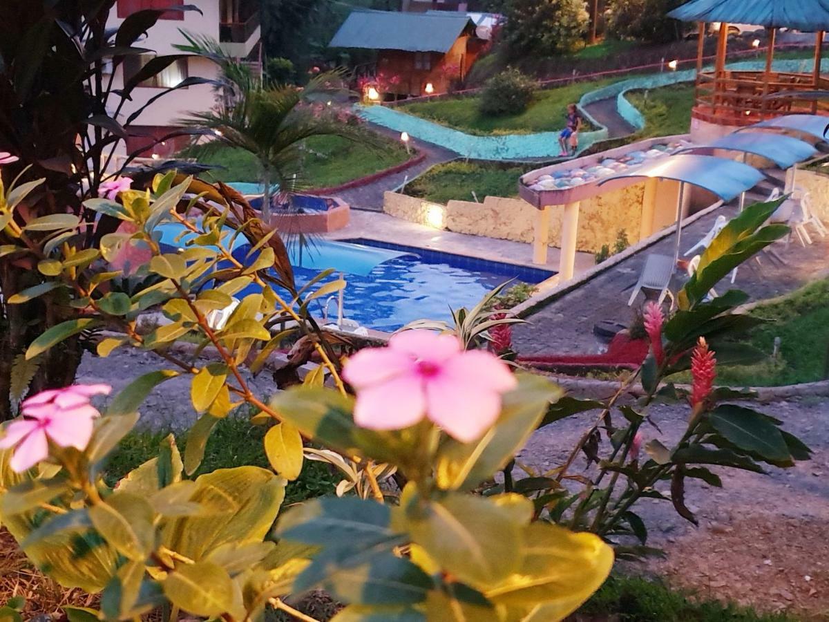 Hosteria Kasadasa Santo Domingo de los Colorados Eksteriør bilde