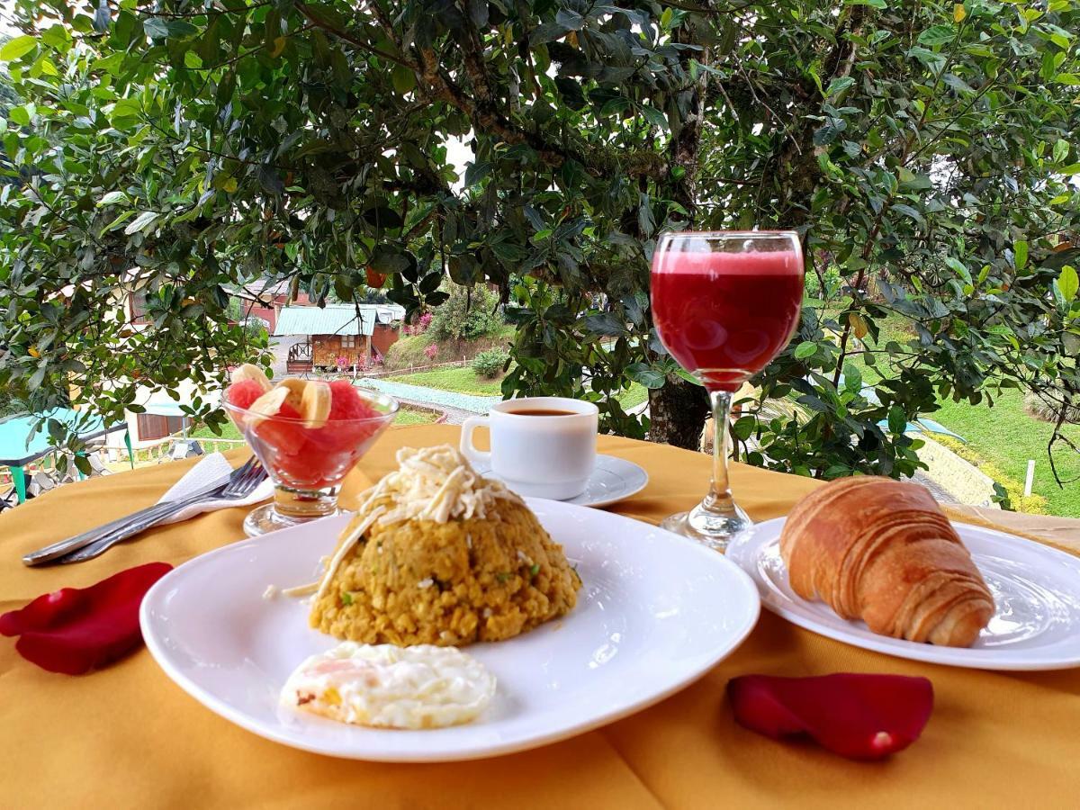 Hosteria Kasadasa Santo Domingo de los Colorados Eksteriør bilde