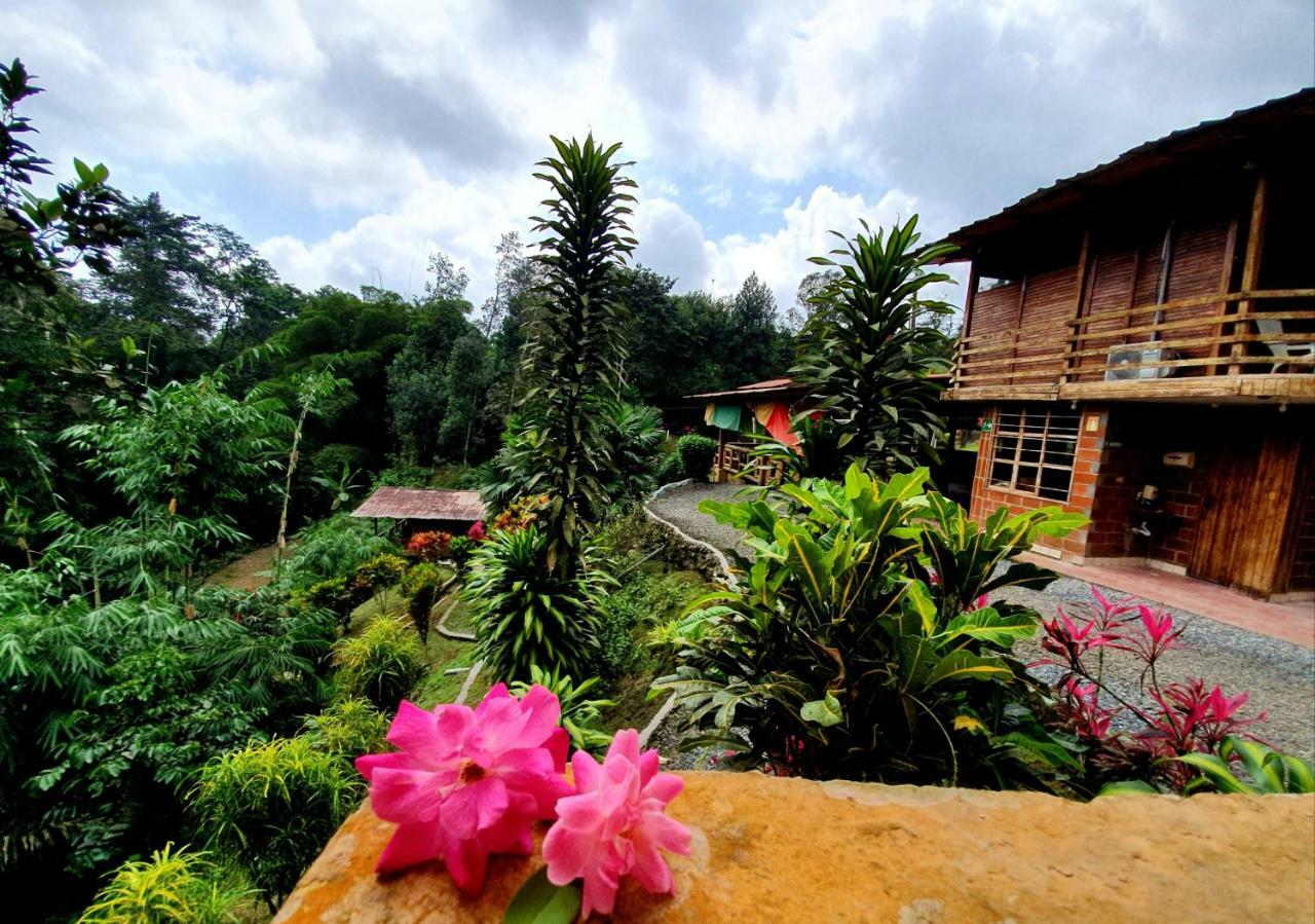 Hosteria Kasadasa Santo Domingo de los Colorados Eksteriør bilde